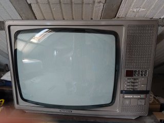 TV Emerson Antigua Beige/Plata