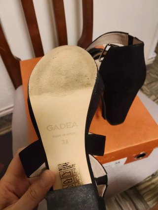 Sandalias Gadea Negras Tacon