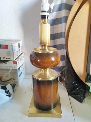 Lámpara de mesa vintage dorada y marrón