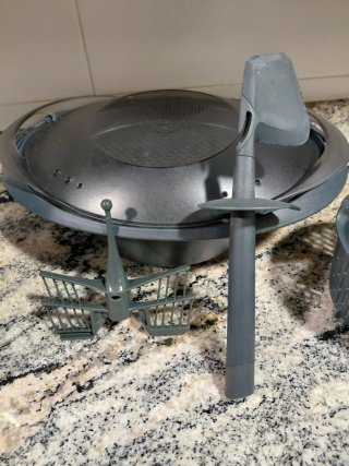 Thermomix TM5 con accesorios y 2 libros de regalo