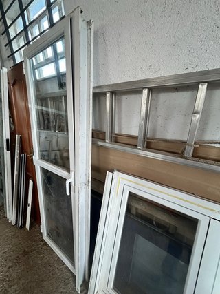 Ventana y puerta de aluminio
