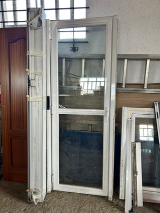 Ventana y puerta de aluminio