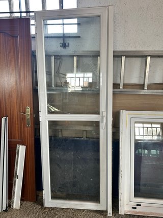 Ventana y puerta de aluminio