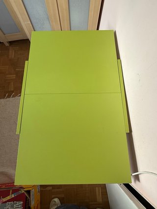 Mesa de estudio metálica verde