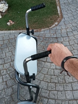 Andador Plegable con Asiento y Ruedas
