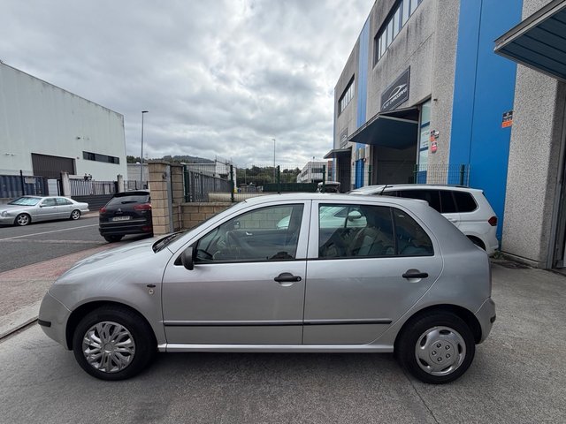 Skoda Fabia (1.9 TDI) (dos propietario) + LIBRO