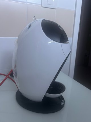 Cafetera Nescafé Dolce Gusto DeLonghi