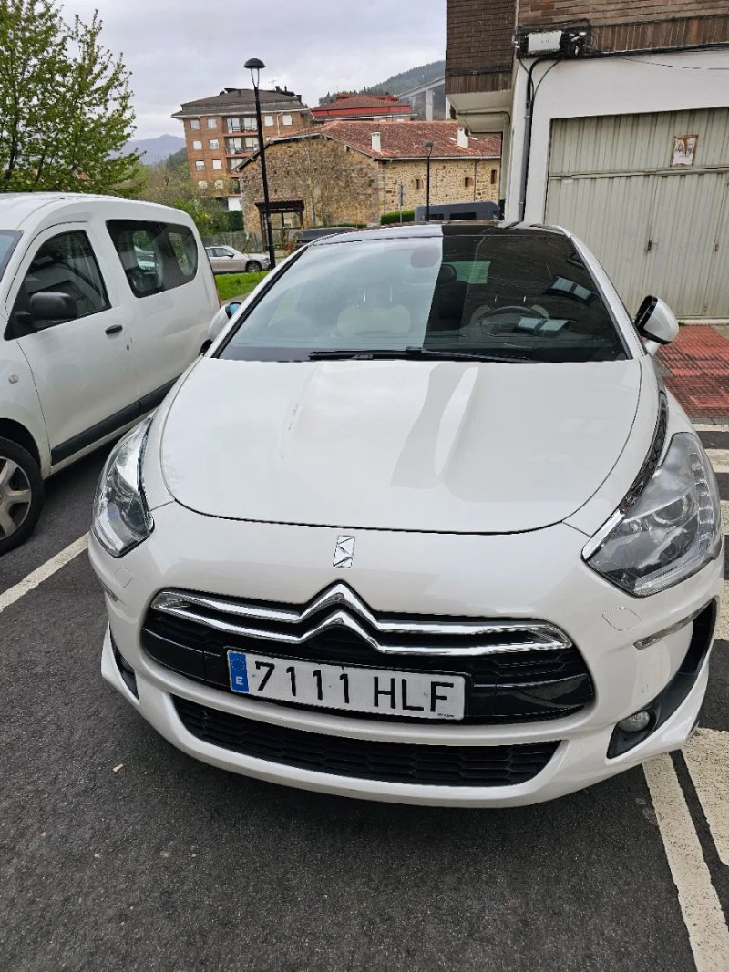 DS DS5 2012