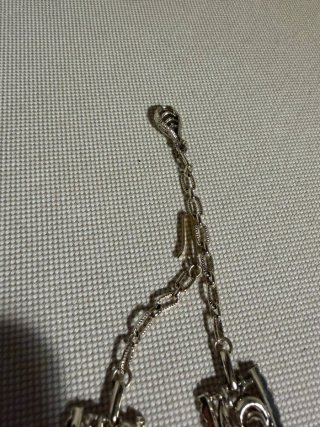 Collar de eslabones plateados