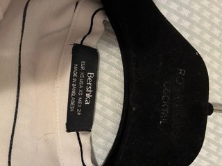 Camisa Bershka rayas blancas y negras