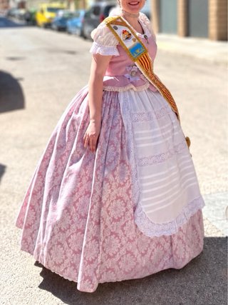 Traje de huertana rosa talla 38-40