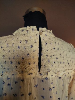 Blusa romántica Mango talla M