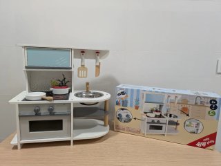 Cocina de juguete de madera