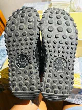 Zapatillas Michael Kors Negras y Plateadas