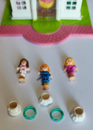Polly Pocket Pollyville Light Up Bridal Salon 1994