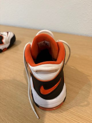 Nike Air More Uptempo Blancas Naranja