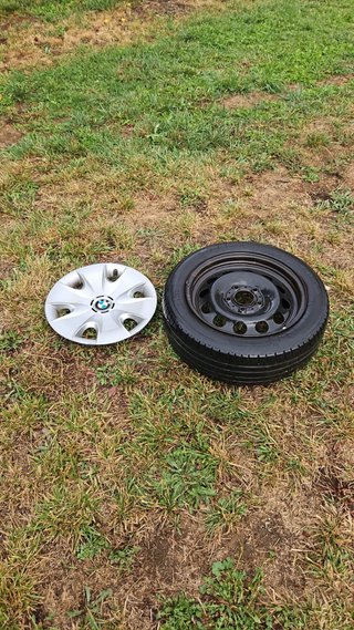 Rueda + llanta + tapacubo BMW 320d (50€/unidad)