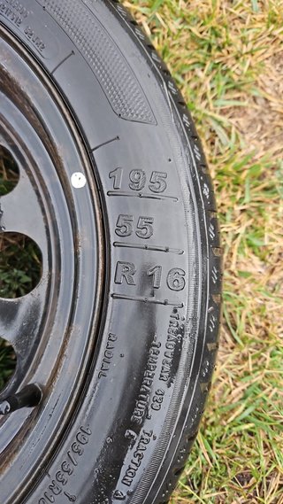 Rueda + llanta + tapacubo BMW 320d (50€/unidad)