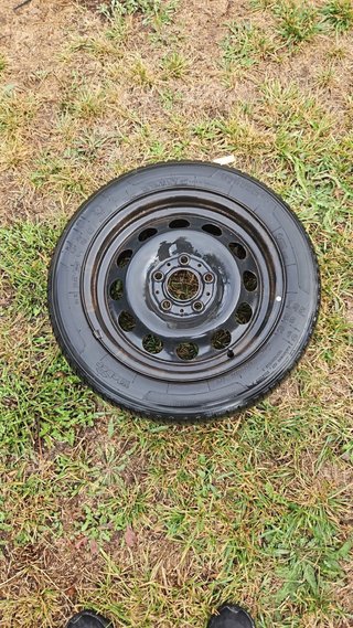 Rueda + llanta + tapacubo BMW 320d (50€/unidad)