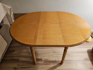 Mesa redonda extensible de madera con cristal