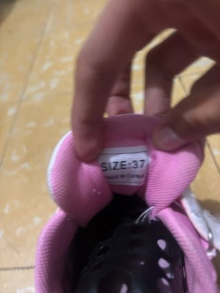 Zapatillas con ruedas y accesorios