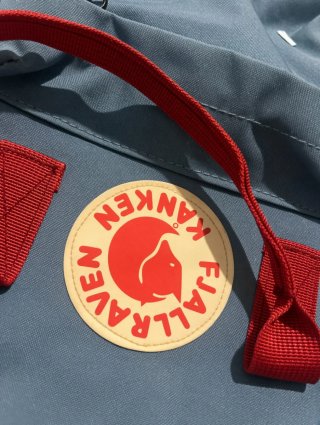 Mochila Fjällräven Kånken Original Azul/Rojo
