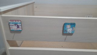Cama alta con escritorio y zapatero