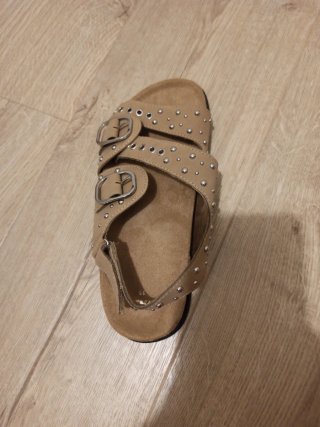 Sandalias Zara Beige Tachas
