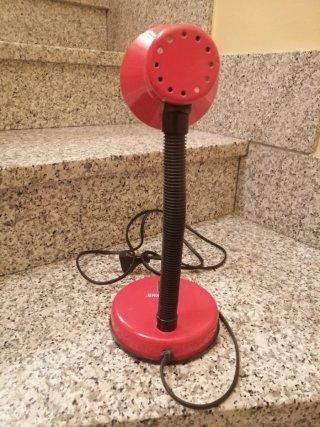 Lampada da tavolo Ginyus rossa