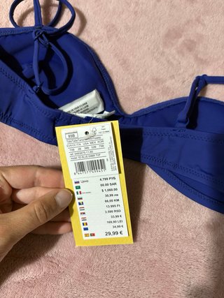 Top bikini azul con detalle bordado flores 85B