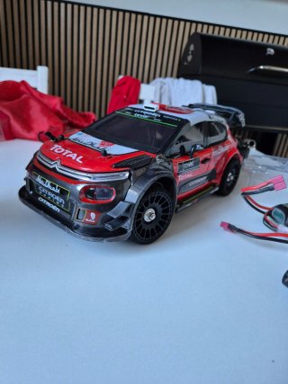 Coche RC MJX Hyper Go 14303 Brushless 1/14