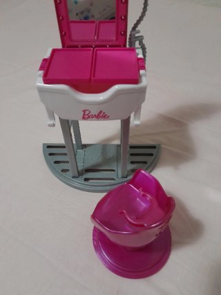 Barbie Salon Peluquería Mattel FJB36 2018