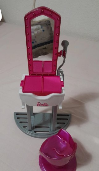 Barbie Salon Peluquería Mattel FJB36 2018