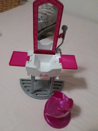 Barbie Salon Peluquería Mattel FJB36 2018