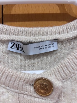 Chaqueta punto Zara beige/blanca.