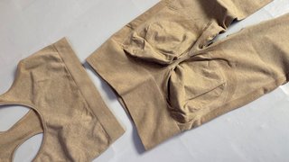 Conjunto deportivo beige