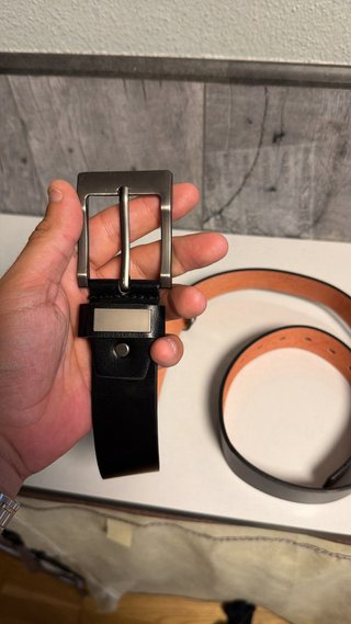 Cinturón de hombre negro hebilla plateada