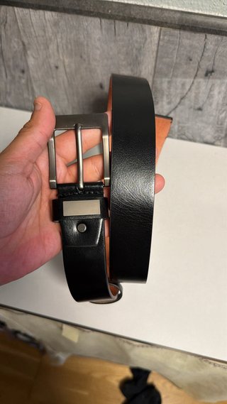 Cinturón de hombre negro hebilla plateada