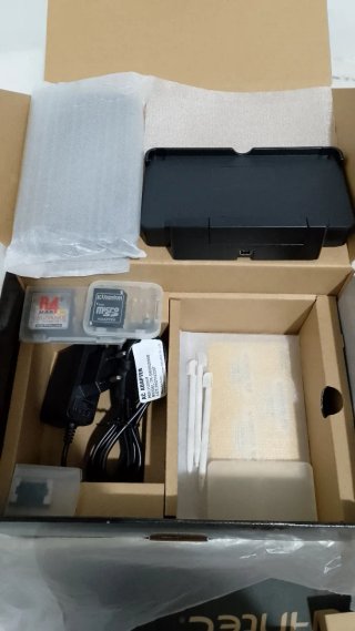 Nintendo 3DS Negra Completa