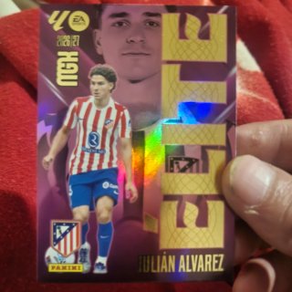 Cromo Megacracks 2026/27 Julián Álvarez