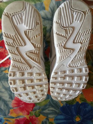 Zapatillas deportivas blancas para chico