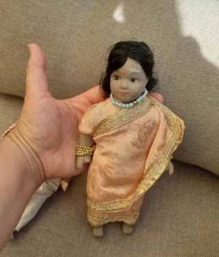 Lote de 4 muñecas de porcelana