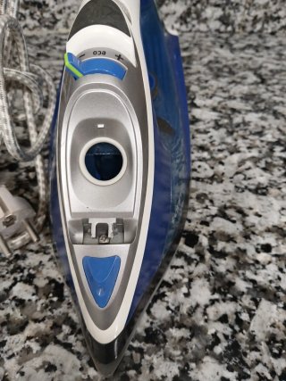 Plancha de Vapor Taurus GEYSER ECO 2800W