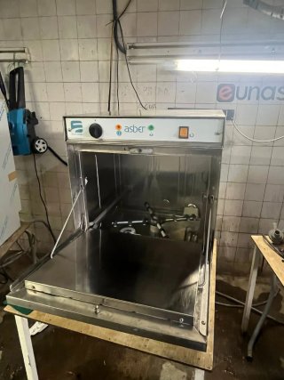 Lavastoviglie professionale Asber