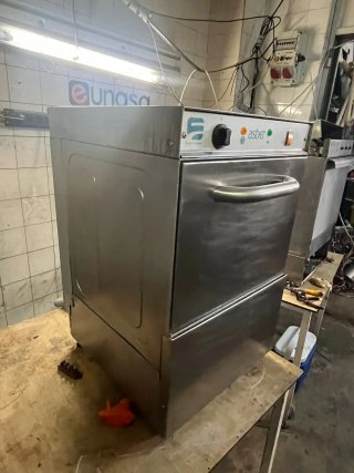 Lavastoviglie professionale Asber