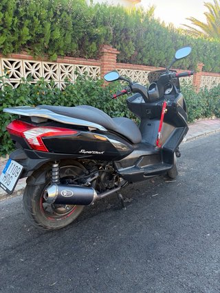 Kymco Superdink 125cc Negra