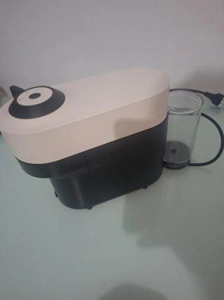 Cafetera Nespresso Vertuo Blanca