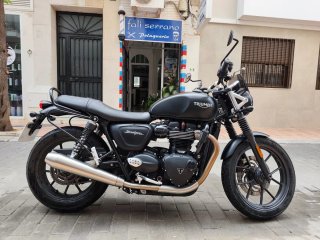 Triumph Street Twin 900 Negra