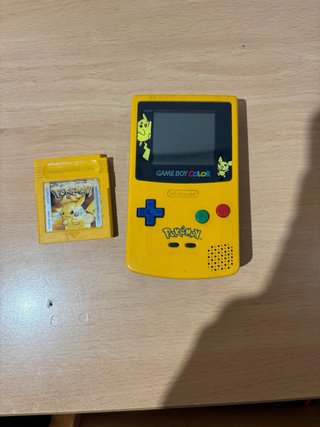 Game Boy Color Pokémon Amarillo
