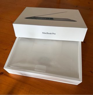 MacBook Pro 13” 2020 i5 · 16GB RAM · 512GB SSD